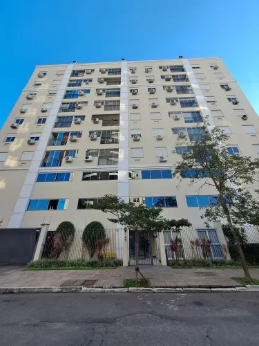 Excelente Apartamentosemi-mobiliado com 2 dormitórios sendo um suíte para locação, em ótim