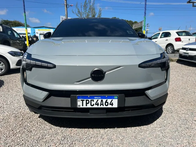 Volvo EX30 E40 Plus 2026