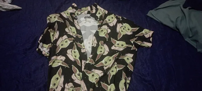 Camisa Baby Yoda de Star Wars. (tamanho P)