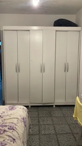 Guarda-roupa casal