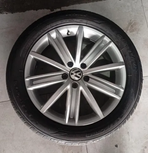 Roda aro 18 Tiguan Volkswagen original com pneu