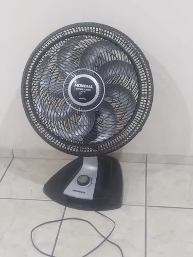 Ventilador de Mesa Mondial 40cm 8 Pás Turbo - 220V (Novíssimo)