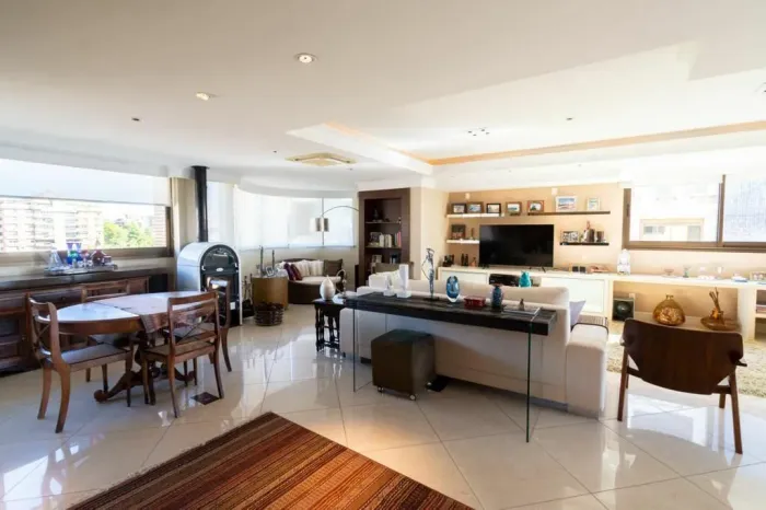 Apartamento em Rua Campos Sales - Boa Vista - Porto Alegre/RS