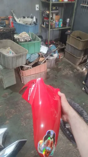 Paralama dianteiro vermelho cg 160