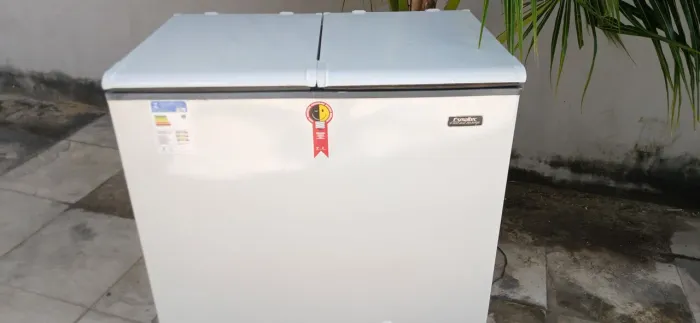 Freezer horizontal Esmaltec gelando entrego 