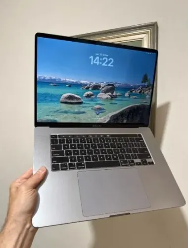 MacBook pro top ano 2019 processador i9 ram 32gb ssd1 tb placa de vídeo de 4 GB