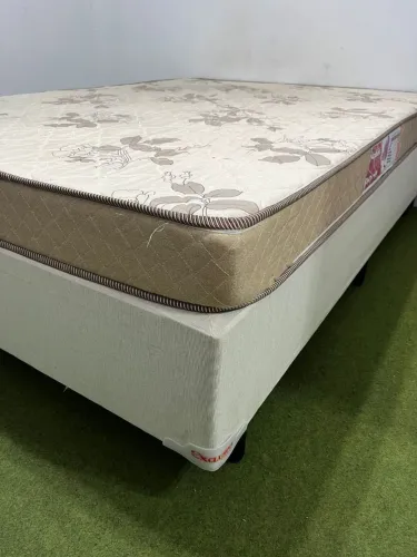 Vendo cama casal entrego 