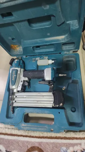 PINADOR PNEUMÁTICO MAKITA AF506 - PINO F (15 a 50mm)