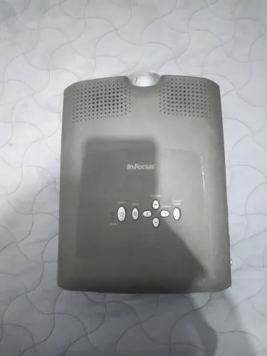 Projetor infocos modelo LP280