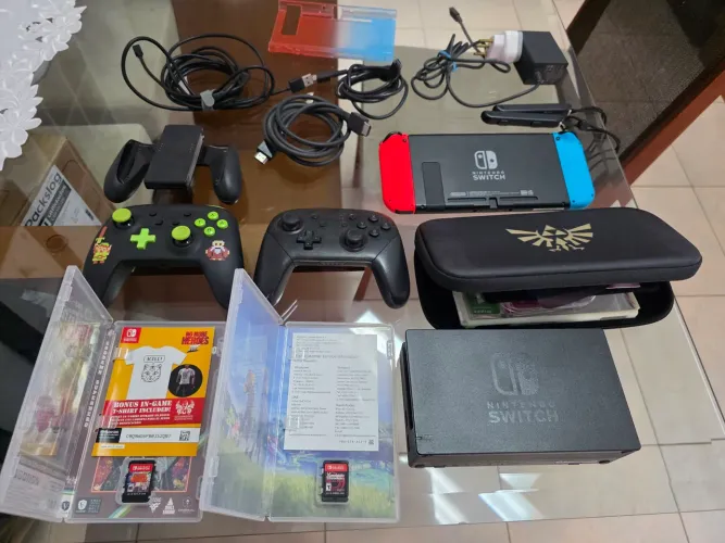 Nintendo Switch Completo + 2 Controles Extras + 2 Jogos Físicos + MicroSD 128GB