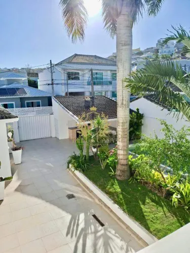 Casa Residencial em Cabo Frio Condomínio dos Pássaros | 3 quartos, 1 suíte e Piscina à Ve