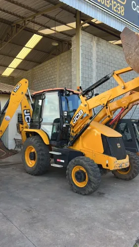 JCB 3CX (Retroescavadeira) ano 2021 - aceito ofertas