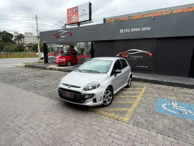 Fiat Punto Blackmotion Dual. 1.8 Flex 16V 5P 2017