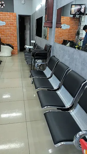 Contrata - se Barbeiro ?