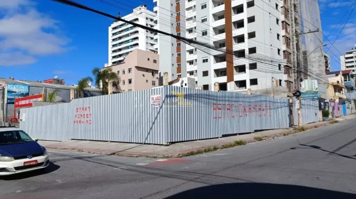Terreno à Venda em Barreiros - Excelente Oportunidade para Investidores e Construtoras!