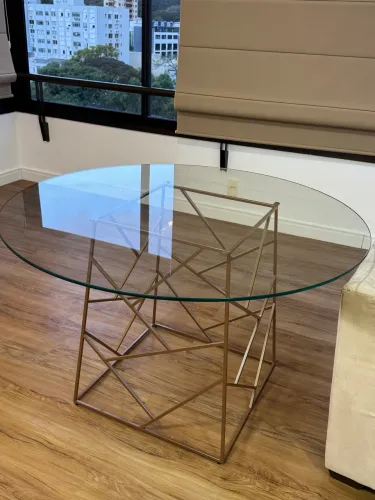 Mesa de jantar 120 vidro e cobre