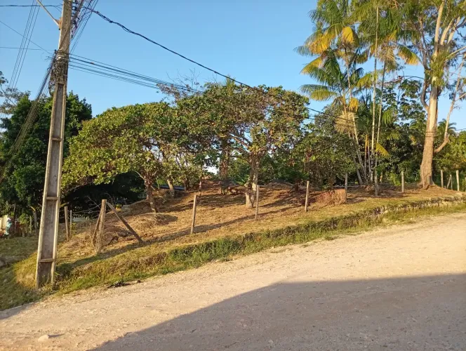 Vendo terreno de esquina em Pacaraima