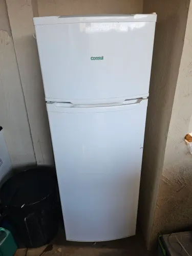 Geladeira Consul 334L