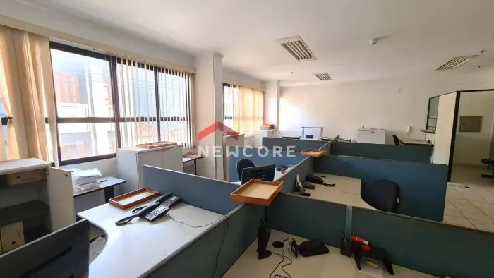 Sala comercial em Rua Frei Gaspar - Centro - Santos/SP