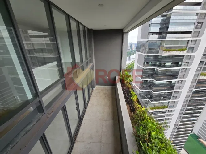 Duplex Parque global 325m² 4 suítes 4 vagas pé-direito piso porcelanato madeira mármore ba