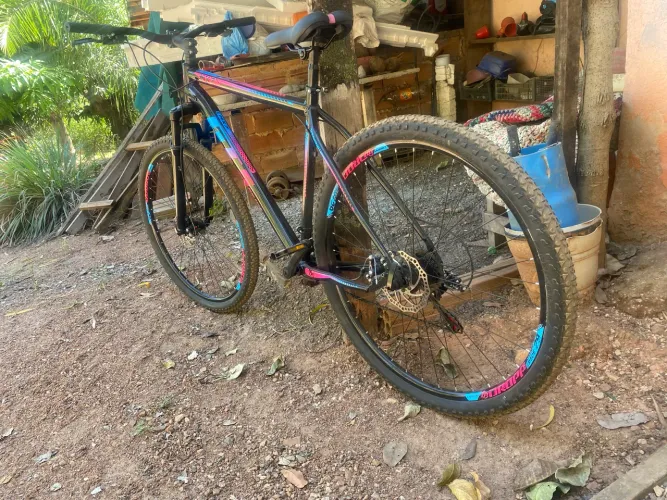 Bicicleta aro 29 GT SPRINT