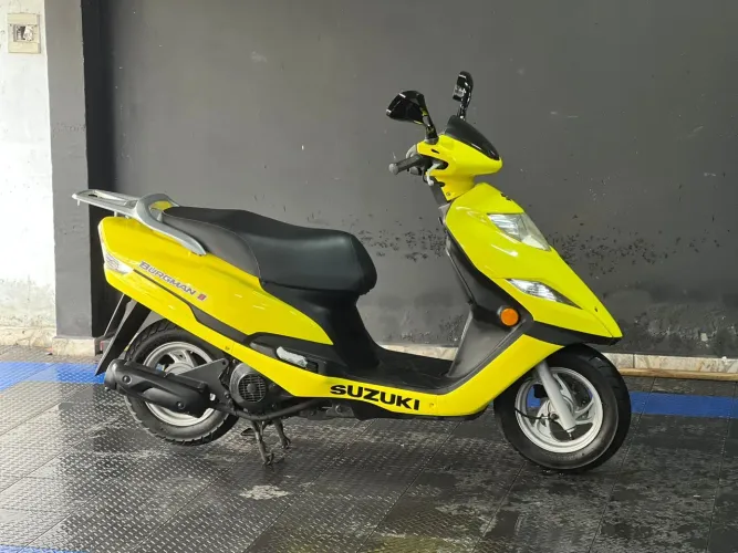 Moto suzuki burgman 125 MUITO NOVA