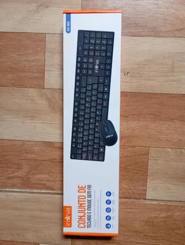 Teclado com mouse sem fio