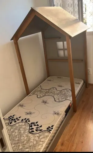 Cama Montessori casinha