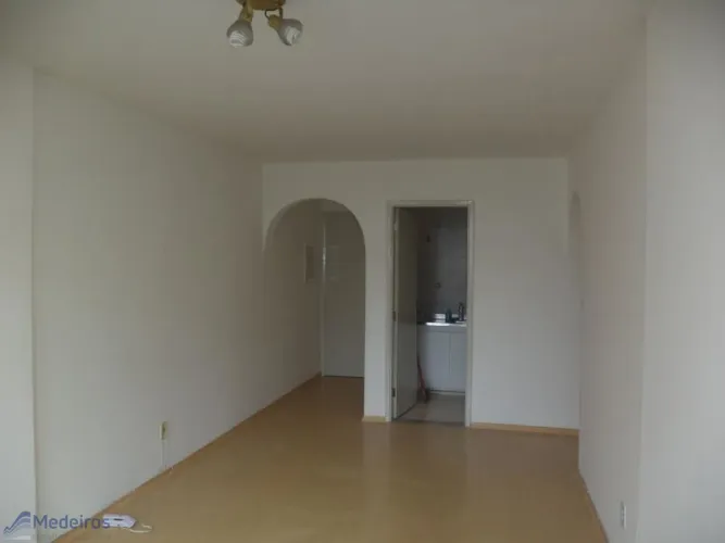 Apartamento para locação com 1 dormitório, 50 m² e vista livre na Bela Vista