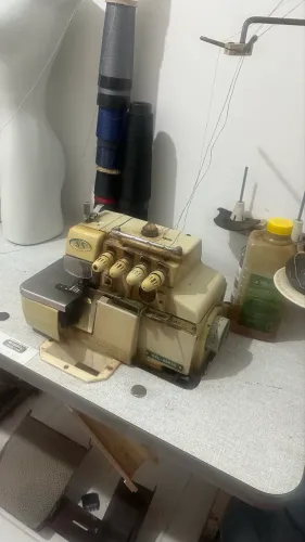 Máquina Overlock Industrial Ponto Cadeia