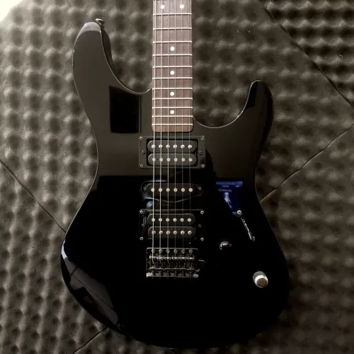 Guitarra Yamaha RGX 121Z
