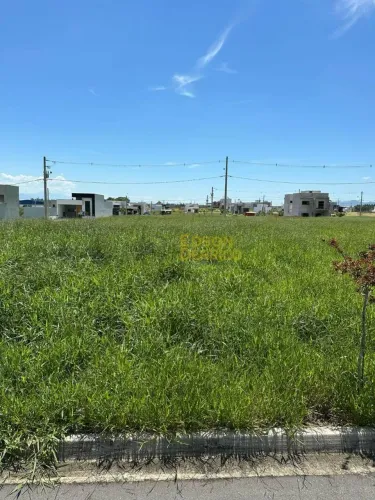Terreno em Condomínio à Venda, Condomínio Bosque da Imperatriz - Pindamonhangaba