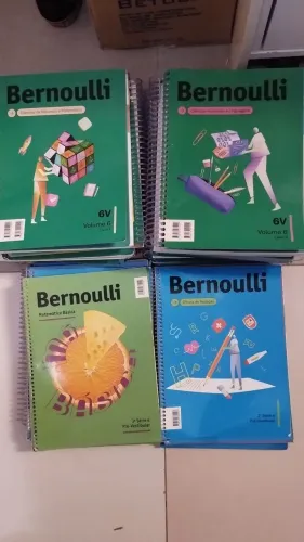 Vendo livros seminovos BERNOULLI 3 ano do ensino médio