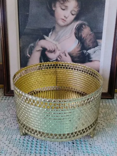 Floreira em latão dourado antiga