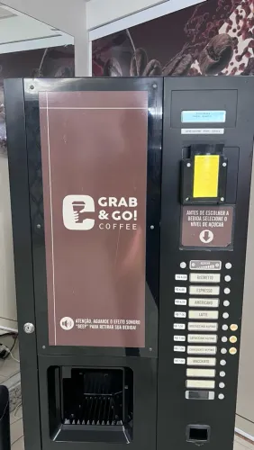 Vending Machine de Café Bianchi LEI 400 - Completa c/ Leitor VendPago (Pix e Cartão)