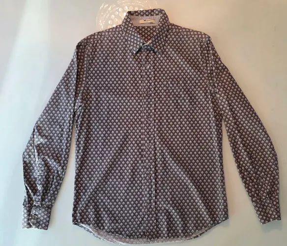 Lote de 6 roupas masculinas Levi's Hering TNG