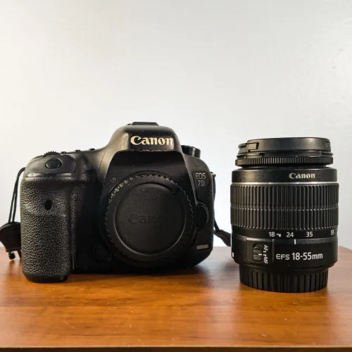 CANON 7D MARK II + LENTE 18-55MM