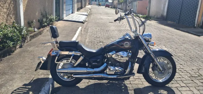 Shadow 750 2009 com revisão em dia e IPVA e Licenciamento Pagos Moto impecável .
