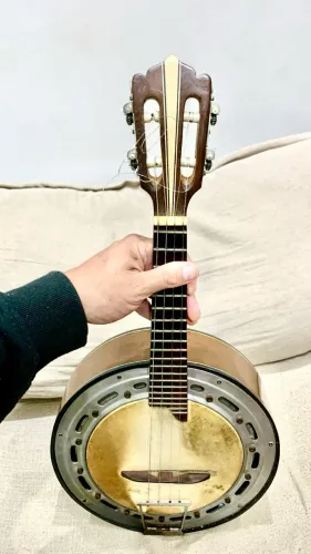 banjo embuia