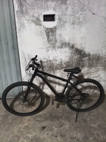 Bicicleta Aro 29 em Aço Carbono Shimano 21 Marchas + Cadeado U + Bomba