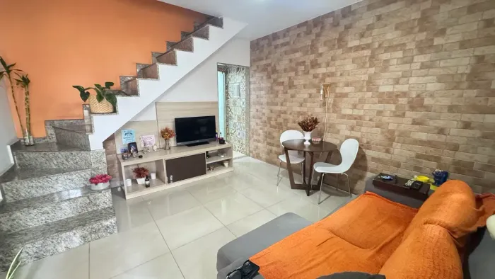 Oportunidade! Casa 4 Quartos em Condomínio Fechado no Centro de Nilópolis