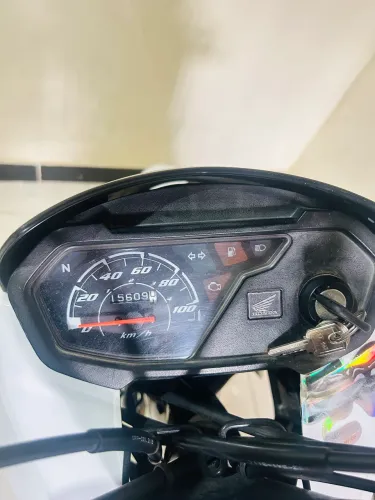 Vende-se pop 2024
