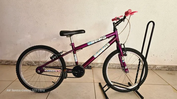 Bicicleta aro 20 para menina