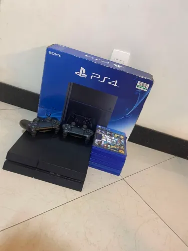 Ps4 otimo estado conservaçao ! 2 controles originais novos 