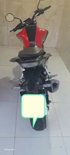 Pneu traseiro novo