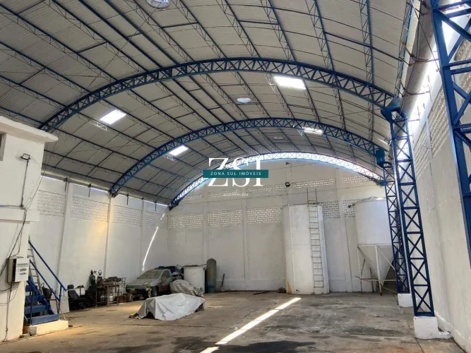 Galpão na Várzea com 480 m², Pé direito de 10 m, Vende