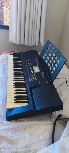 Teclado Roland Revas KB-330 Excelente Estado - Som de Alta Qualidade