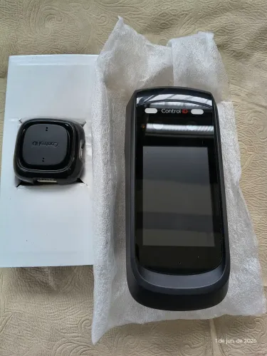 Controlador de Acesso Facial  Control iDFace 