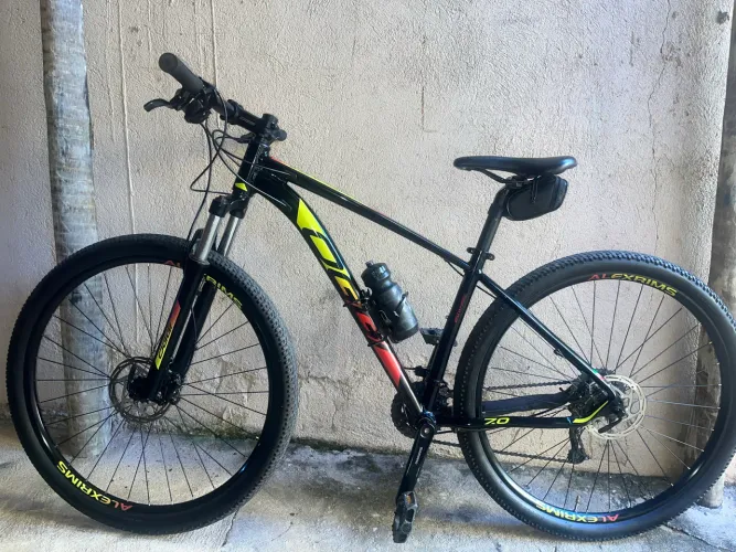 Bicicleta Oggi aro 29, quadro 17