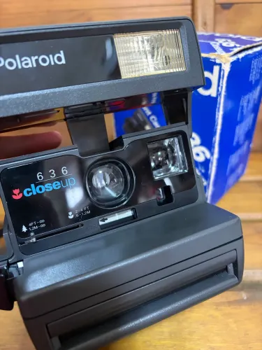 Camera colecionador Polaroid 636 Close Up